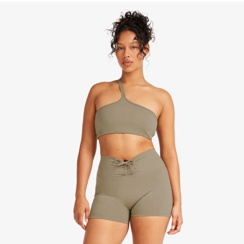 CSB IM Serenity Strappy one shoulder crop